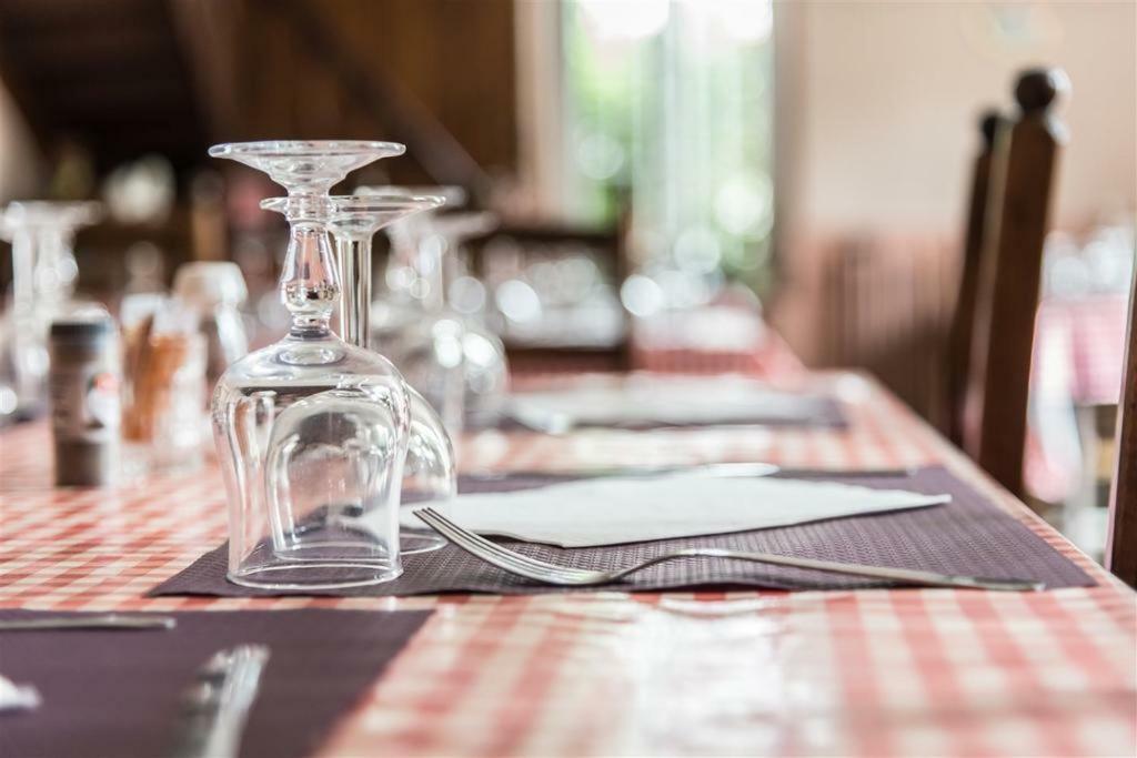 Hotel Du Cygne De La Croix Blanche Lailly-en-Val Екстер'єр фото